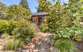 Upscale Ne Portland Guesthouse